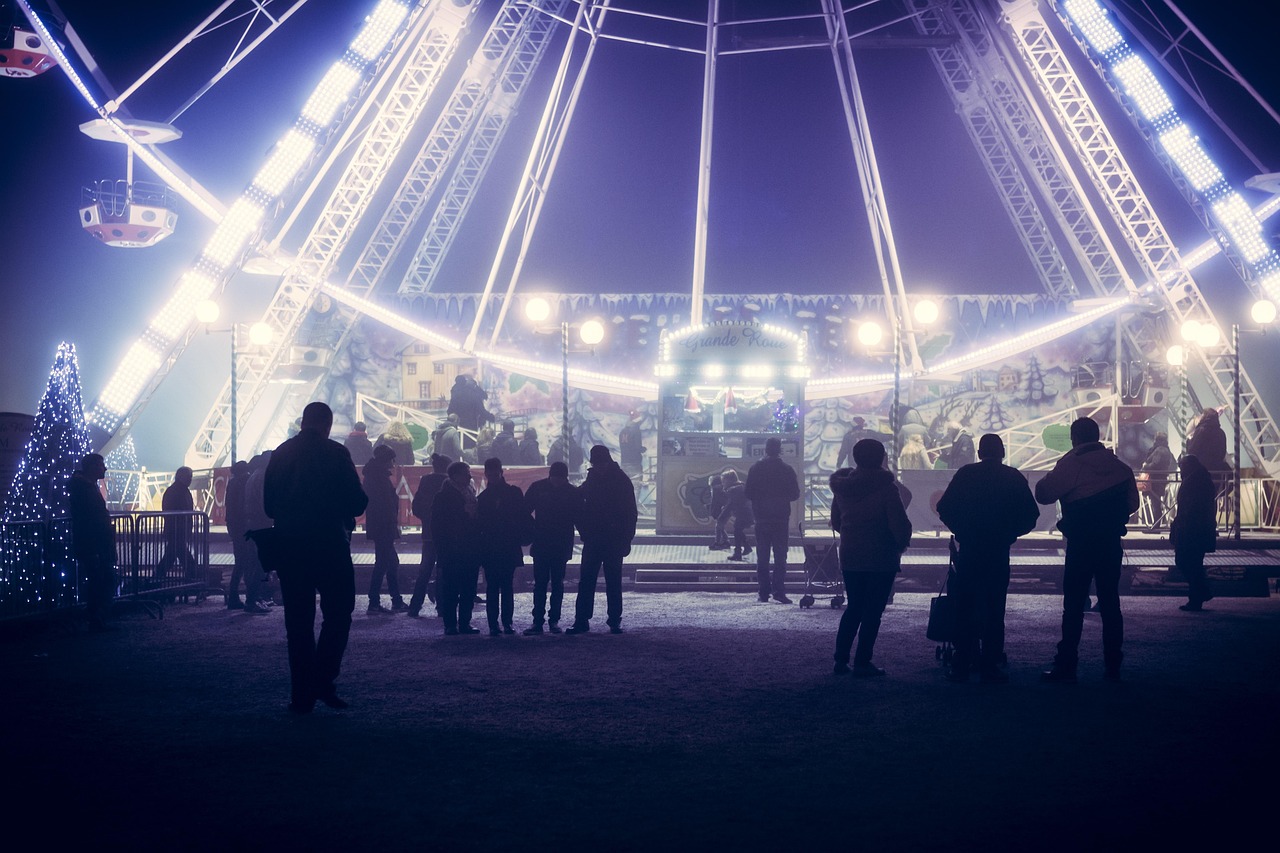 Quels sont les parcs d’attractions les plus adaptés pour les familles avec jeunes enfants ?