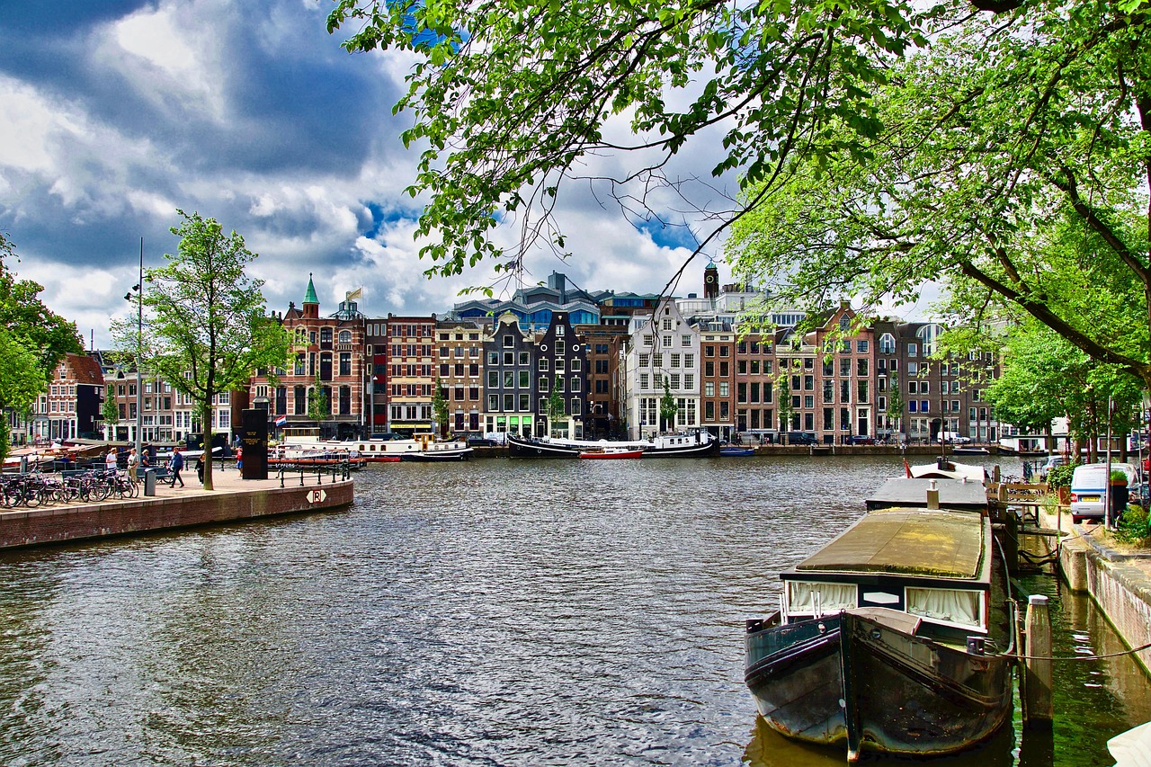 d&eacute;couvrez des h&eacute;bergements uniques en france pour une exp&eacute;rience authentique et m&eacute;morable, alliant confort et originalit&eacute;.